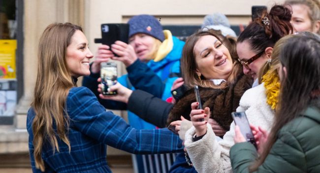 “William froze. Kate didn’t.” In the middle of the royal walkabout, Catherine reportedly broke rank and moved straight toward one face in the crowd — embracing a disabled person in tears in a moment that didn’t look rehearsed, polished, or planned. The procession stopped. The noise softened. And for a few seconds, it wasn’t about titles or tradition — it was about noticing someone who felt overwhelmed and choosing to meet them with warmth. No speech. No statement. Just a quiet message you could feel in the way she held on: you’re not invisible, and you’re not alone. And that’s why it’s lingering — because sometimes the most powerful “royal” moment is simply a human one.
