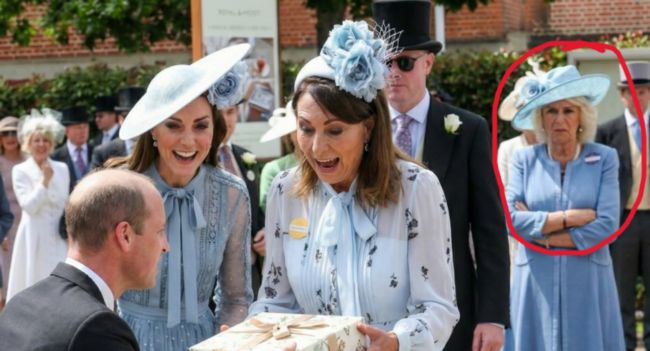 Queen Camilla’s strange reaction during the 2026 German State Visit has caused an immediate stir online, with viewers claiming her expressions signaled clear displeasure at the event’s proceedings. Social media is currently buzzing with theories as fans dissect every frame of her body language during the King’s protocol-breaking moment. This unexpected display of emotion from the Queen Consort has added a layer of intense drama to an already historic and controversial diplomatic trip.