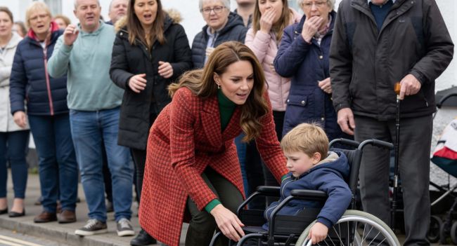 A NEW ERA OF ROYALTY IS HERE. 👑🌍 Royal protocol says “don’t touch,” but Kate says “let’s connect.” The world is in awe as the Princess of Wales continues to shatter centuries-old rules to reach the people who need her most. Her recent actions have left everyone stunned, proving that the monarchy’s greatest strength is no longer its silence, but its soul. Truly, a Princess for the people. 🕊️✨ A NEW ERA OF ROYALTY IS HERE. 👑🌍 Royal protocol says “don’t touch,” but Kate says “let’s connect.” The world is in awe as the Princess of Wales continues to shatter centuries-old rules to reach the people who need her most. Her recent actions have left everyone stunned, proving that the monarchy’s greatest strength is no longer its silence, but its soul. Truly, a Princess for the people. 🕊️✨