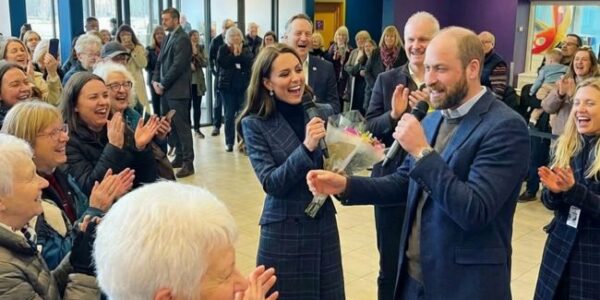 SCOTLAND STUNNED: WILLIAM AND KATE GO ROGUE! 🏴󠁧󠁢󠁳󠁣󠁴󠁿✨ Today, Stirling was witness to something truly magical. Breaking away from rigid royal protocols, the Prince and Princess of Wales showed the world their most authentic, playful selves. From Kate’s spontaneous sprint past security to greet a well-wisher with flowers, to their competitive “showdown” on the curling ice, this wasn’t just a visit—it was a masterclass in human connection.