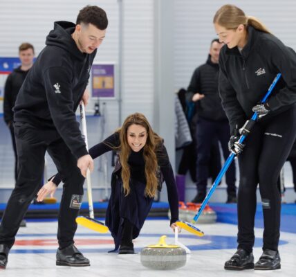 Princess Kate of Wales fell while trying to curling