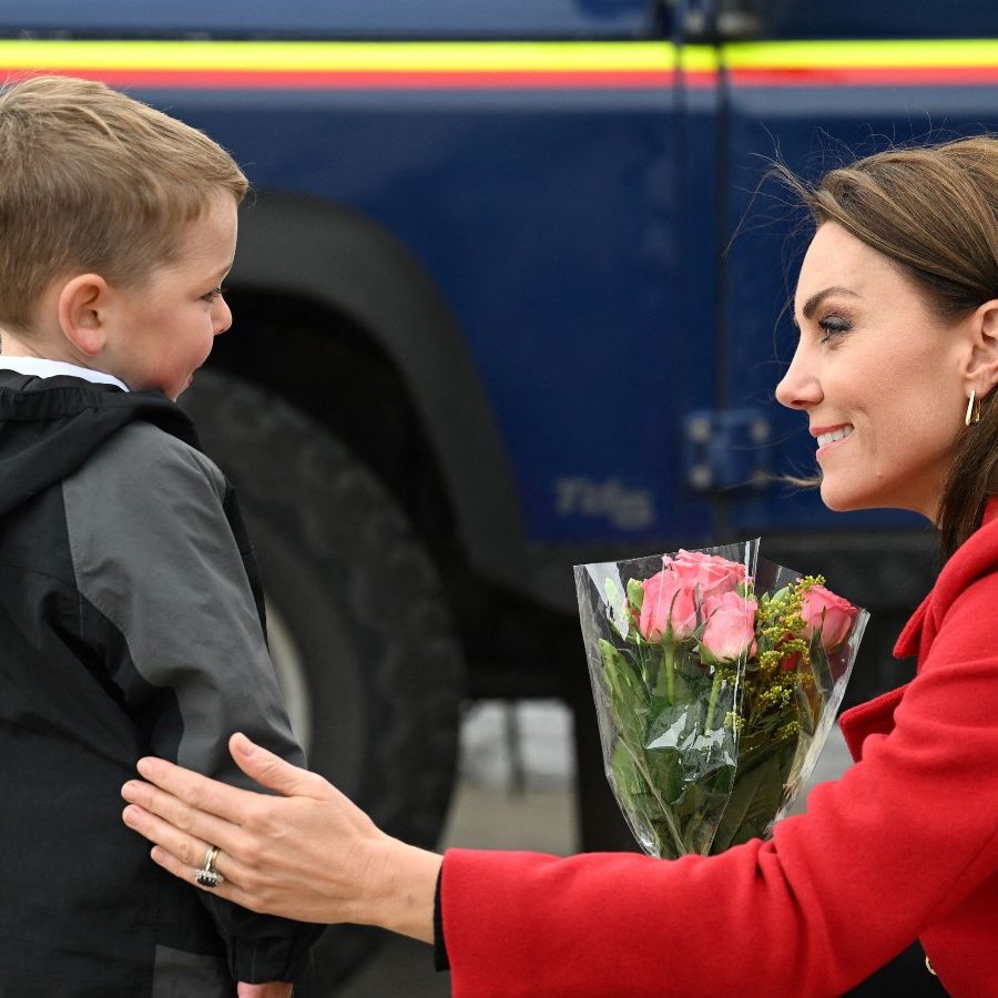 Kate and William welcomed to Wales by determined royal fan in 'wholesome'  moment | Woman & Home