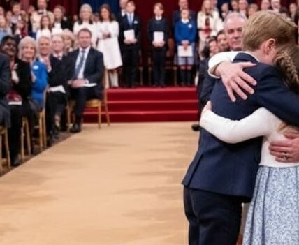“Mother, this song is for you.” 👑🎤 In a breathtaking and rare moment at Windsor Castle, Prince George took center stage to deliver a stunning musical tribute to his mother, Kate Middleton. The young Prince left the entire Royal Evening in awe, his voice filled with emotion as he honored Kate’s strength and love. There wasn’t a dry eye in the house, including the Princess of Wales herself, as the future King showed the world the powerful bond shared by the Wales family. A truly unforgettable night! 💙🏛️✨ “Mother, this song is for you.” 👑🎤 In a breathtaking and rare moment at Windsor Castle, Prince George took center stage to deliver a stunning musical tribute to his mother, Kate Middleton. The young Prince left the entire Royal Evening in awe, his voice filled with emotion as he honored Kate’s strength and love. There wasn’t a dry eye in the house, including the Princess of Wales herself, as the future King showed the world the powerful bond shared by the Wales family. A truly unforgettable night! 💙🏛️✨