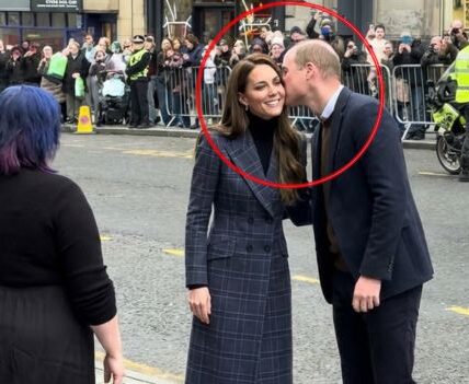 ROYALS OR ROCKSTARS? A wave of “rare moments” involving William and Catherine is making the rounds online — crowd-stopping interactions, unexpected little details, and stories being shared like it was a show rather than a royal schedule. And the more you read, the more curious it gets — because what’s pulling people in isn’t the protocol. It’s the sense that they’re becoming a new kind of royal: warmer, more playful, more openly human… and leaving everyone wondering: Is this still duty — or is it the performance of a lifetime?