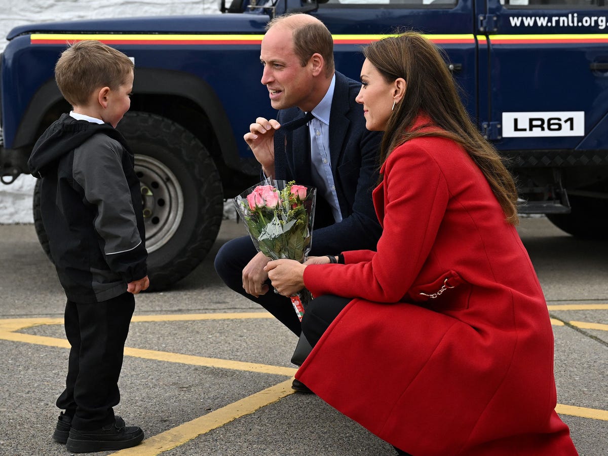 There Are No Plans For Prince William to Have an Investiture ...