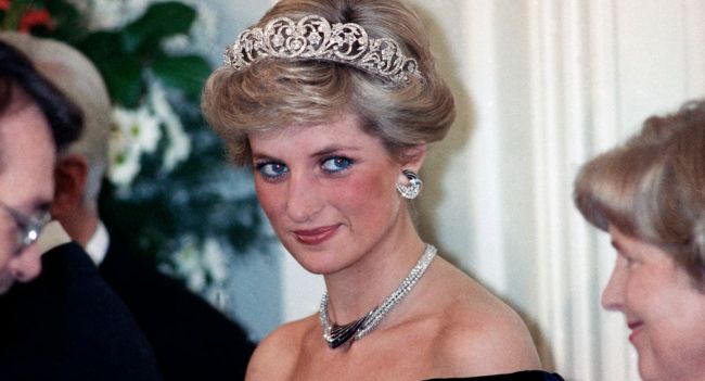 “28 YEARS LATER — THE TRUTH ABOUT PRINCESS DIANA’S FINAL NIGHT IS STILL SHAKING THE WORLD.” A new investigation revisits the unanswered questions: from the BBC interview that altered her fate, to her fears of being watched, to the chilling premonition of a death “not by natural causes.” Diana was conscious when pulled from the wreckage — and experts now say she may have survived under different circumstances. So was the Paris crash simply a tragic accident… or the inevitable outcome of forces no one wanted to confront? Nearly three decades on, the buried truth is slowly coming to light.
