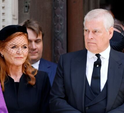 “HE’LL END UP IN A US JAIL!” — Jeremy Vine’s SH0CKING CLAIM sends shockwaves through the Royal Family as he warns Prince Andrew will be ‘buried alive’ for scandal within 5 years!K