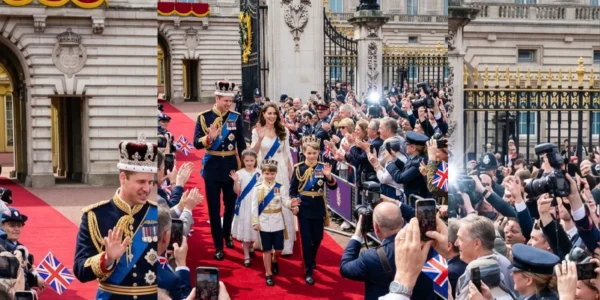 William’s Family Walks the Red Carpet to Applause and Cheers