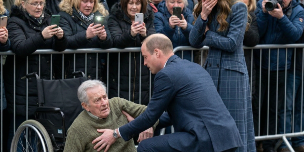 ROYAL PROTOCOL SHATTERED! 😱👑 In a moment no one saw coming, Prince William suddenly breaks from the crowd as chaos…