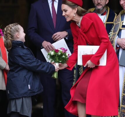 🚨 ROYAL MOMENT NO ONE SAW COMING! Cameras caught a surprising scene that has everyone talking. 👑…
