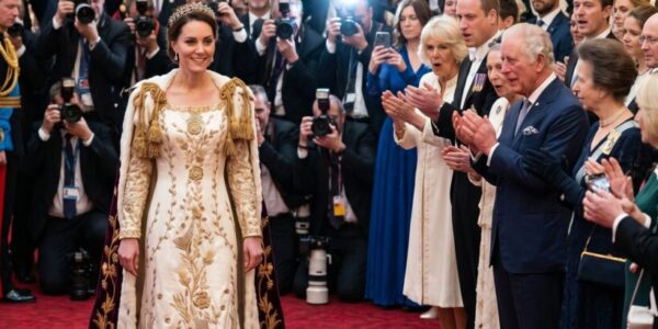 THE FORBIDDEN VAULT OPENED! 🚨👗 You won’t believe the “Rebellion” Catherine and Charlotte just staged!