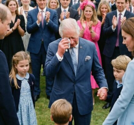 “Dedicated to Grandpa…” ❤️😭 A heartwarming moment as the little princes and princesses brought the king to tears.