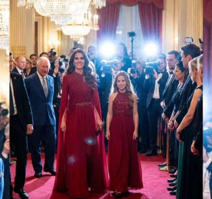 Royal Elegance Shines – Kate and Charlotte’s Palace Debut Royal Elegance Shines – Kate and Charlotte’s Palace Debut
